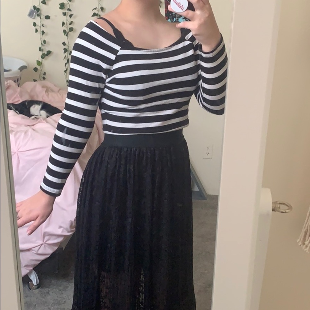 Long sleeve crop top with stripes